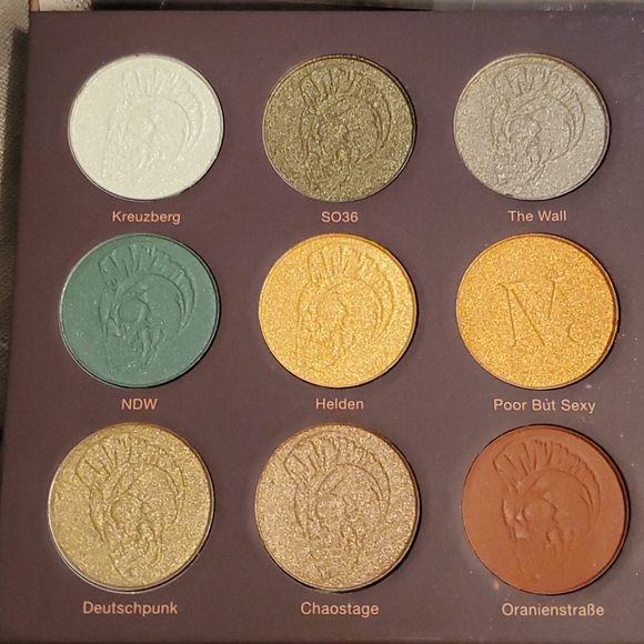 Makeup - Picture 4 of 6